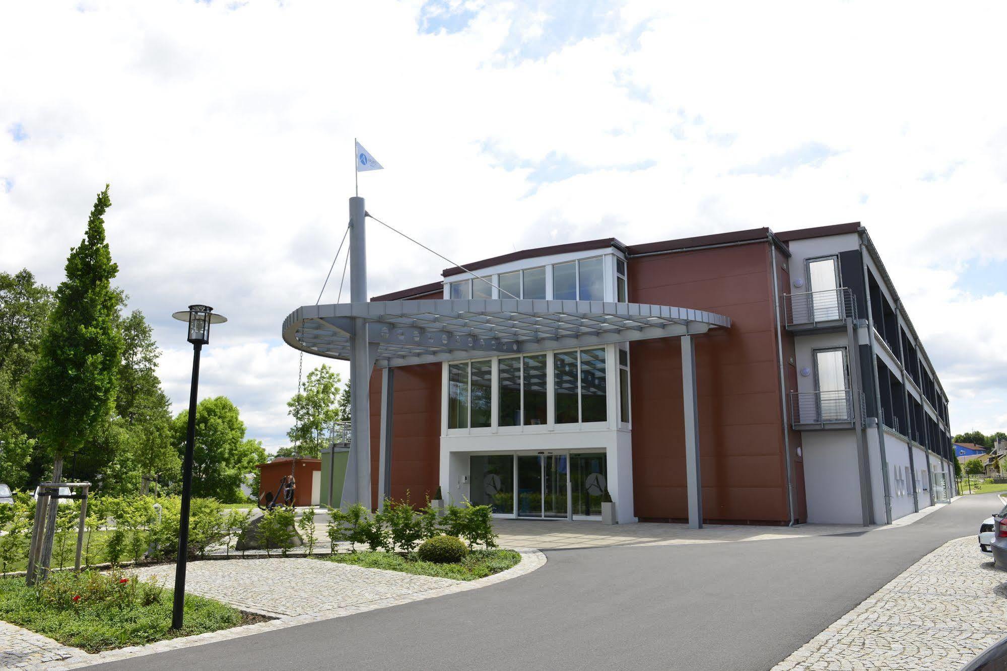 Aribo Hotel Erbendorf Exterior foto